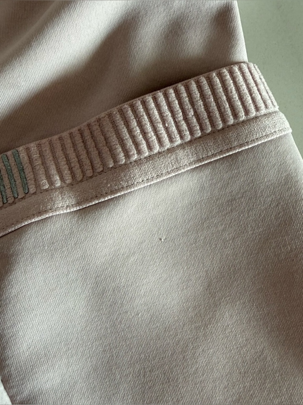 Lululemon Down For It All Vest - Porcelain Pink - Size 10 - Picture 4 of 6